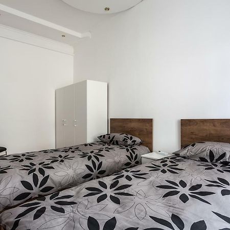 Modern Apartment In Lviv Historic Centre Dış mekan fotoğraf