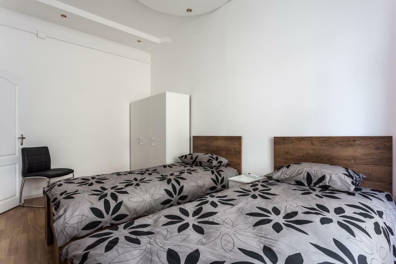 Modern Apartment In Lviv Historic Centre Dış mekan fotoğraf