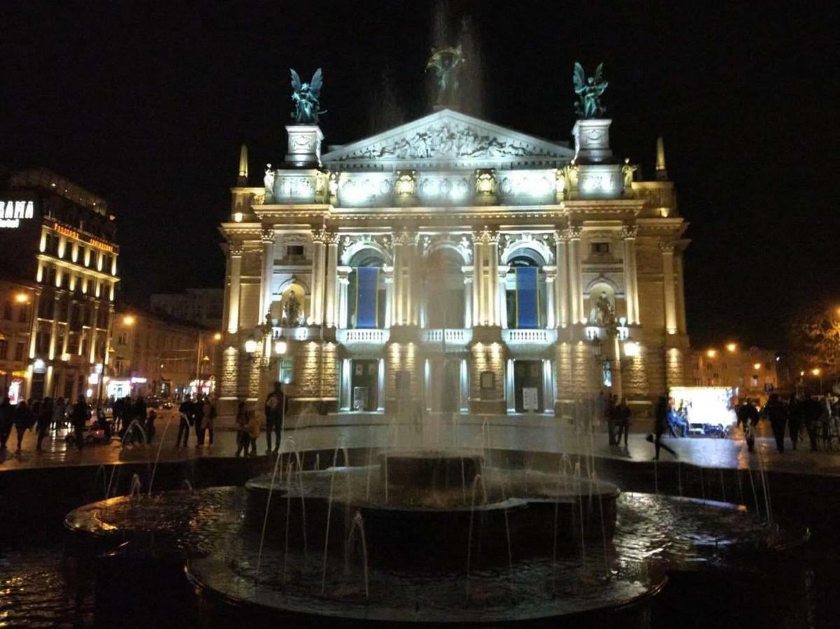 Modern Apartment In Lviv Historic Centre Dış mekan fotoğraf